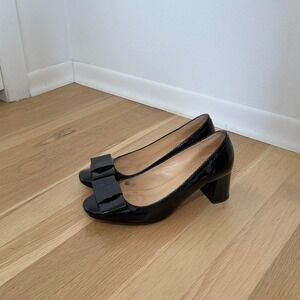 Kate Spade Black Patent Leather Bow Heels Size 6